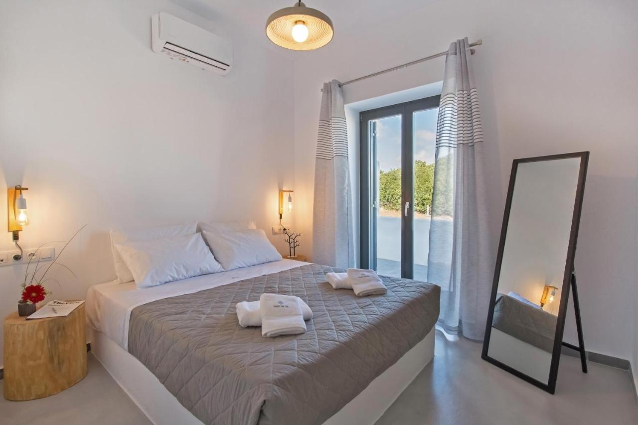 Vastblue Of Paros Aparthotel Ambelas Exterior foto
